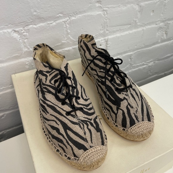 Bettyle Muller Closed Toe Zebra Print Espadrilles Size 37 - Picture 2 of 4